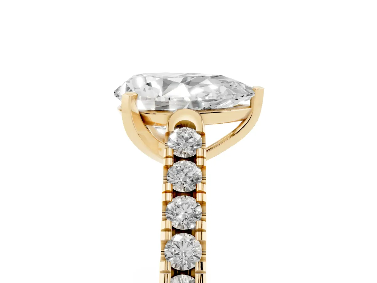Pear Cut Diamond Pavé Band Solitaire Ring with Prong Setting Yellow gold