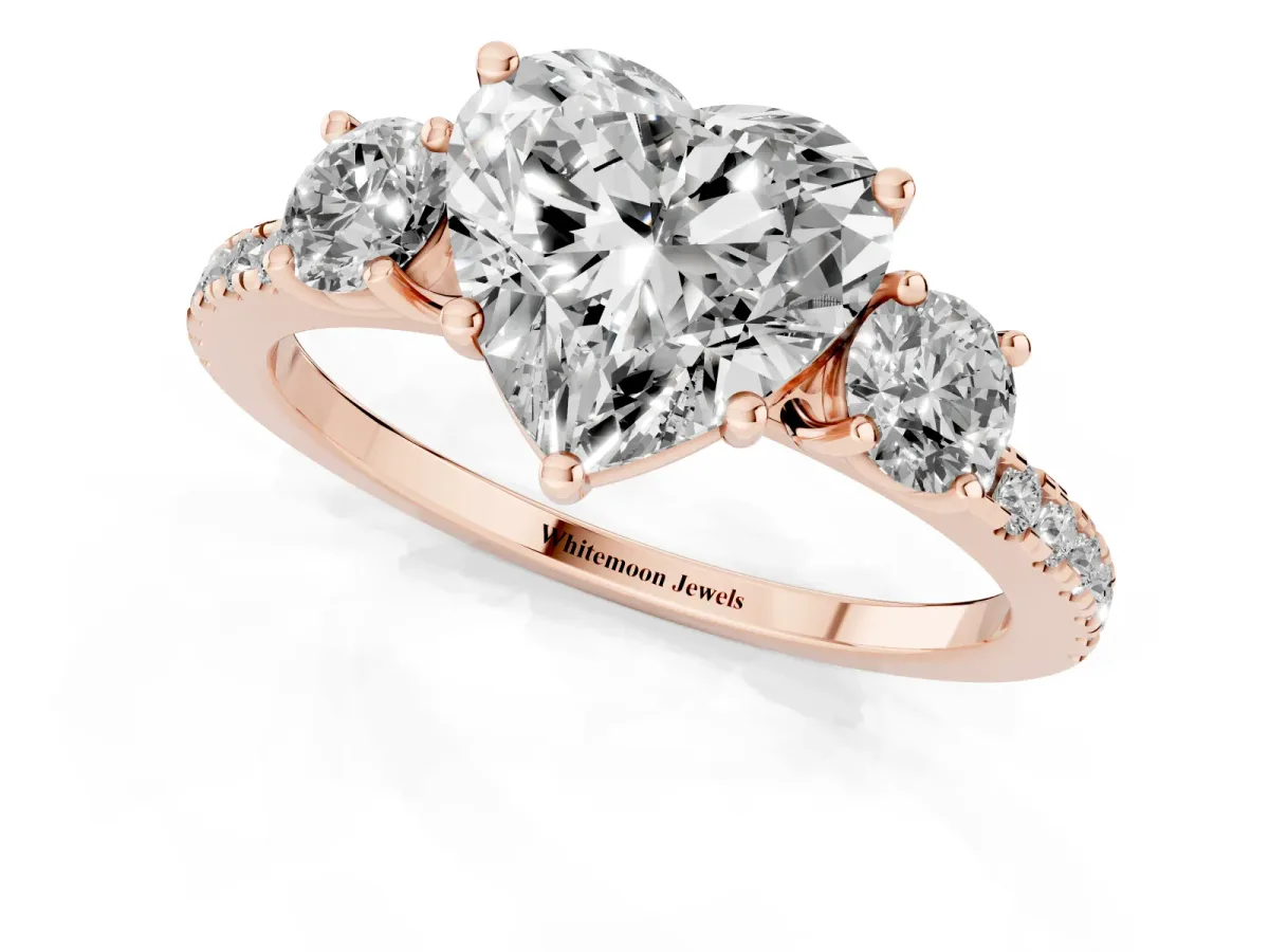 Three-Stone Heart Cut Cut Diamond Pavé Band with Prong Setting Rose gold