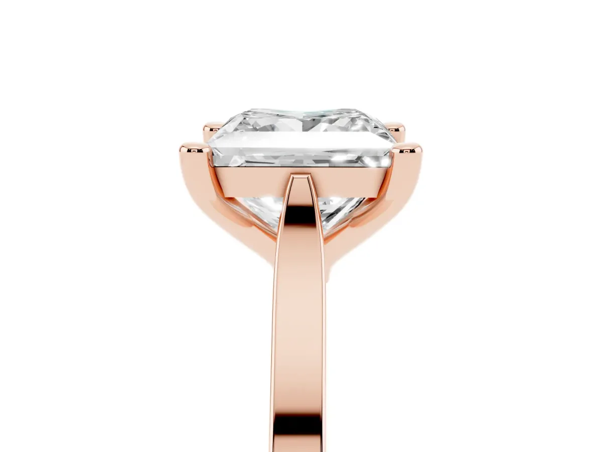 Princess Cut Solitaire Diamond Ring with Four-Prong Setting and Tapered Band Rose gold