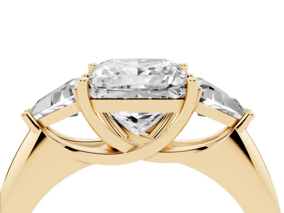 Three-Stone Princess Cut Diamond Engagement Ring with Trillion Side Stones and Prong Setting Yellow gold