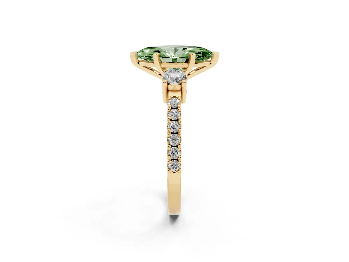 Fancy Green Marquise Cut Three-Stone Diamond Pavé Band with Prong Setting Yellow gold