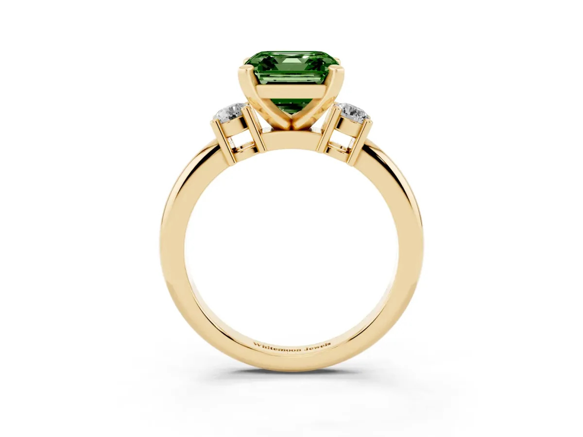 Fancy Green Three-Stone Princess Cut Cut Diamond Solitaire with Prong Setting and Classic Band Yellow gold