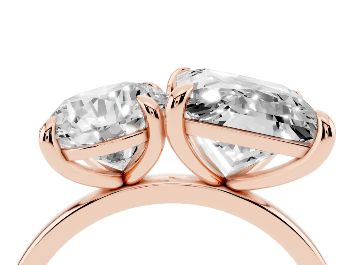 Round and Princess Toi Moi Ring with Prong Setting and Plain Band Rose gold