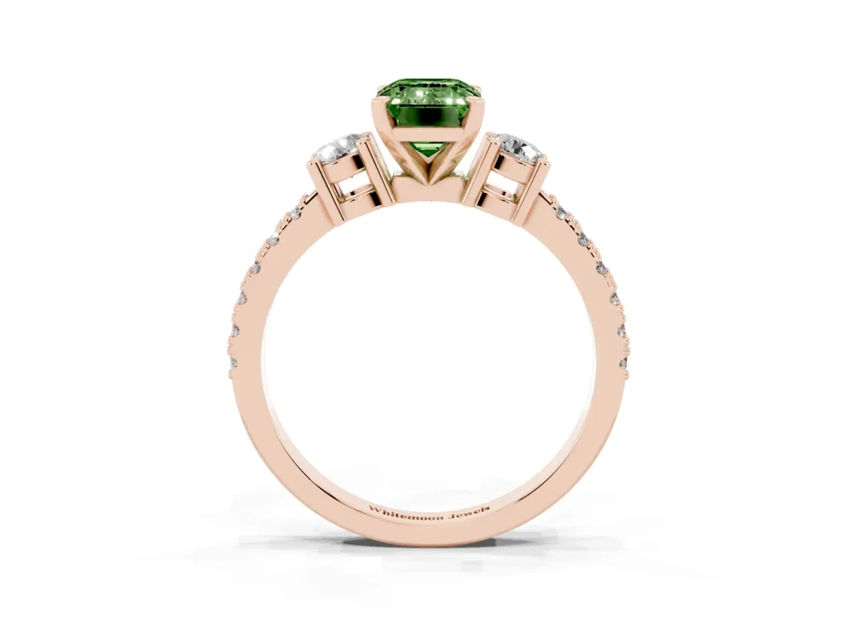 Fancy Green Emerald Cut Three-Stone Diamond Pavé Band with Prong Setting Rose gold