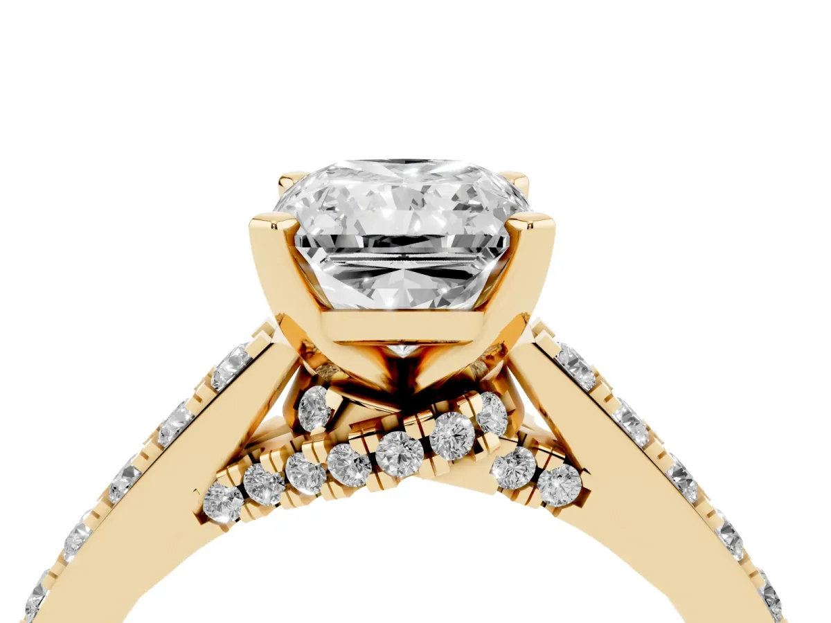 Radiant Cut Diamond Solitaire Ring with Crossover Gallery and Round Pavé Band Yellow gold