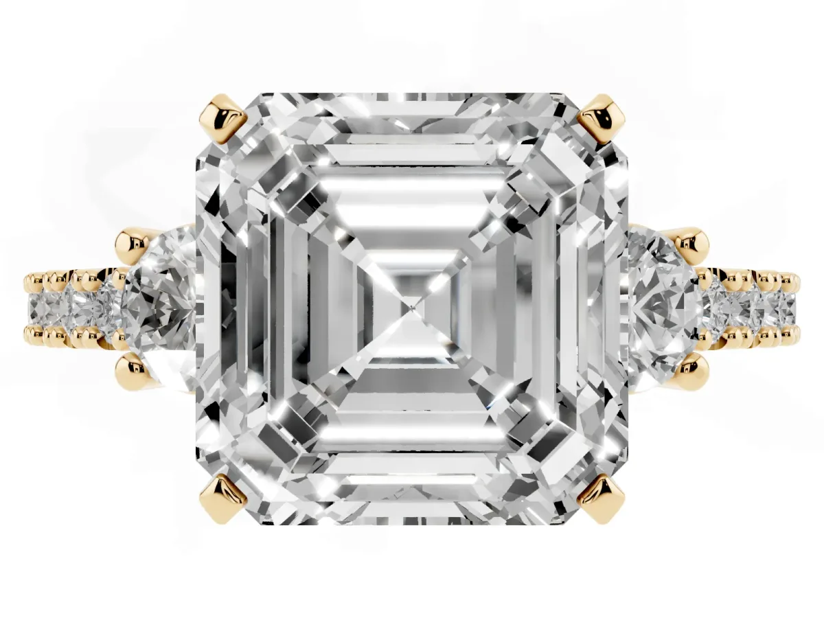 Asscher Cut Three-Stone Diamond Pavé Band with Prong Setting Yellow gold