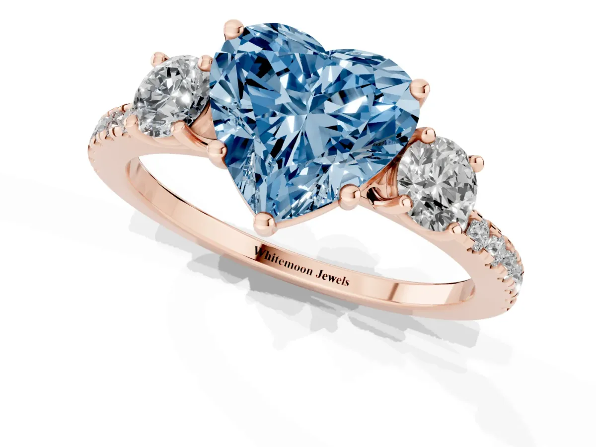 Fancy Blue Three-Stone Heart Cut Cut Diamond Pavé Band with Prong Setting Rose gold