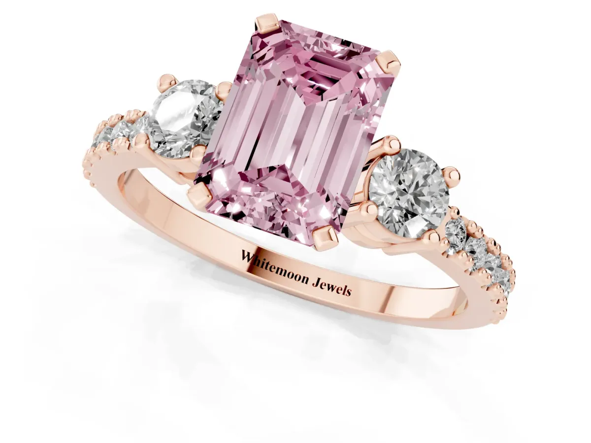 Fancy Pink Emerald Cut Three-Stone Diamond Pavé Band with Prong Setting Rose gold