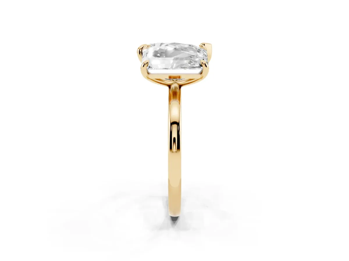 Pear and Radiant Toi Moi Ring with Prong Setting and Plain Band Yellow gold