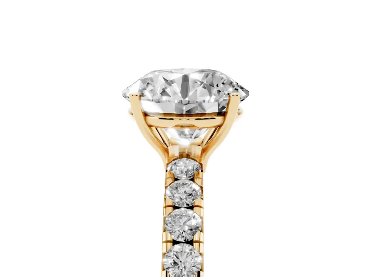 Round Cut Diamond Pavé Solitaire Engagement Ring with Four-Prong Setting Yellow gold