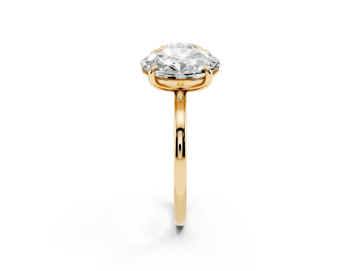 Round and Oval Toi Moi Ring with Prong Setting and Plain Band Yellow gold