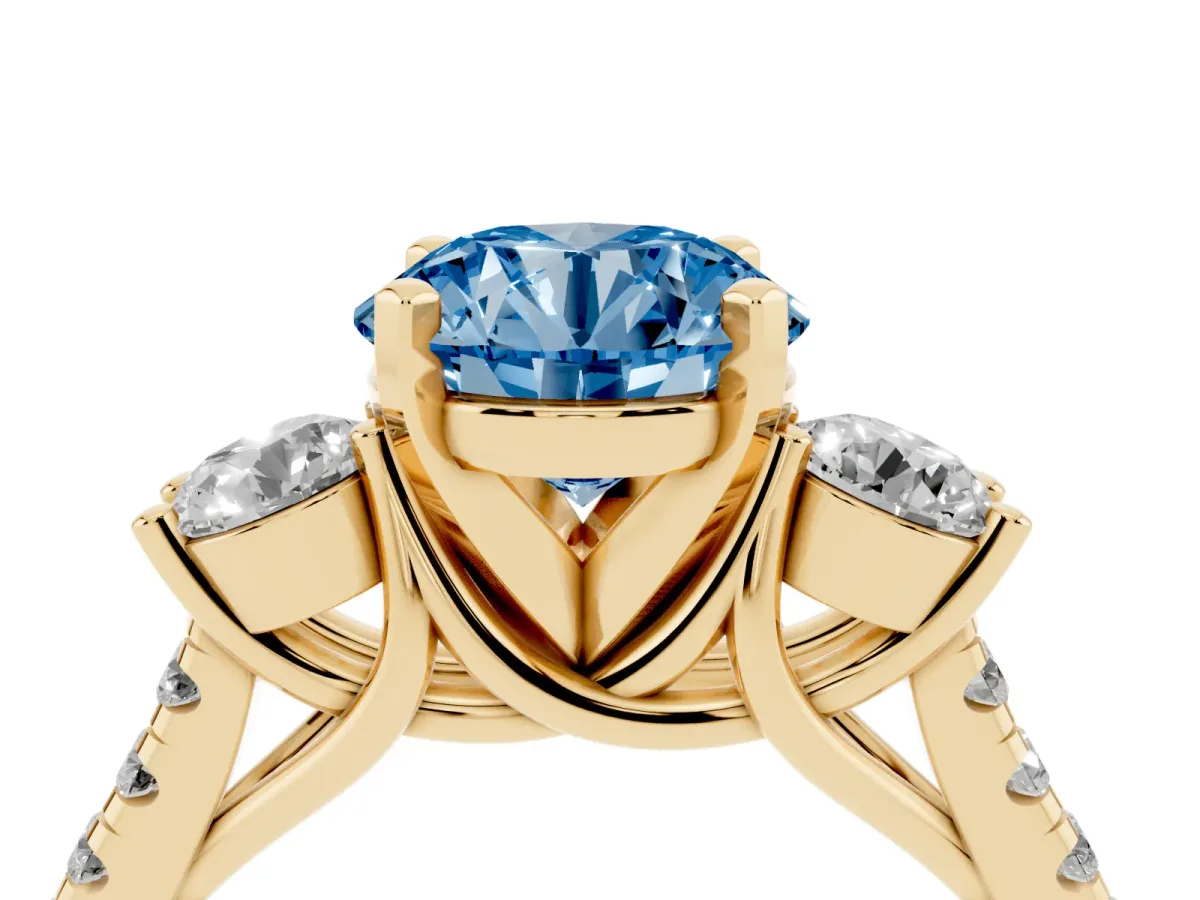 Fancy Blue Three-Stone Round Cut Diamond Pavé Band with Four-Prong Setting Yellow gold