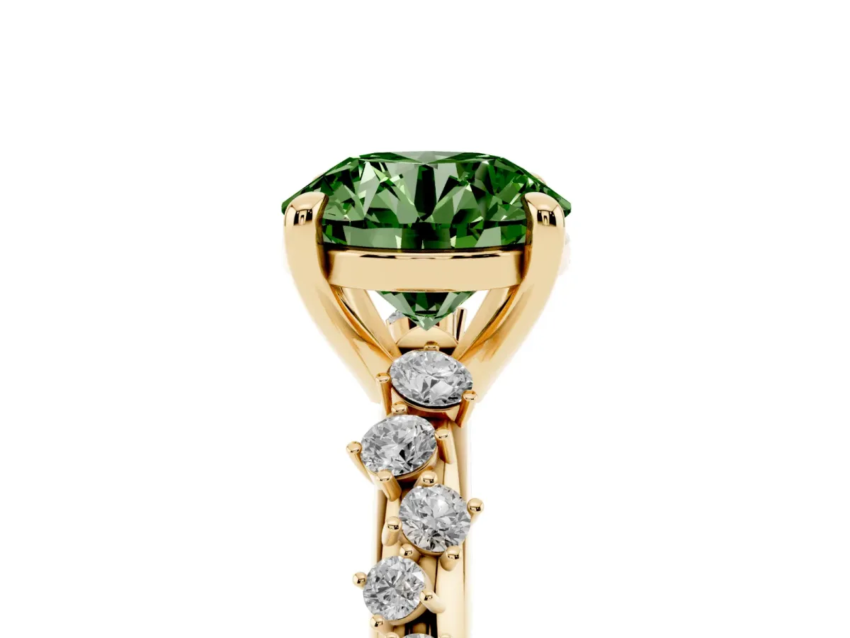 Fancy Green Round Cut Cut Diamond Vine Band with Four-Prong Setting Yellow gold