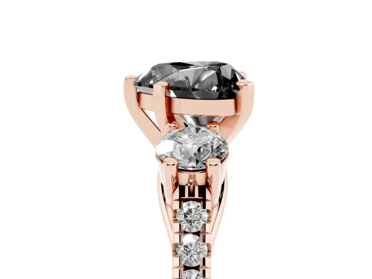 Fancy Black Three-Stone Heart Cut Diamond Pavé Band with Four-Prong Setting Rose gold