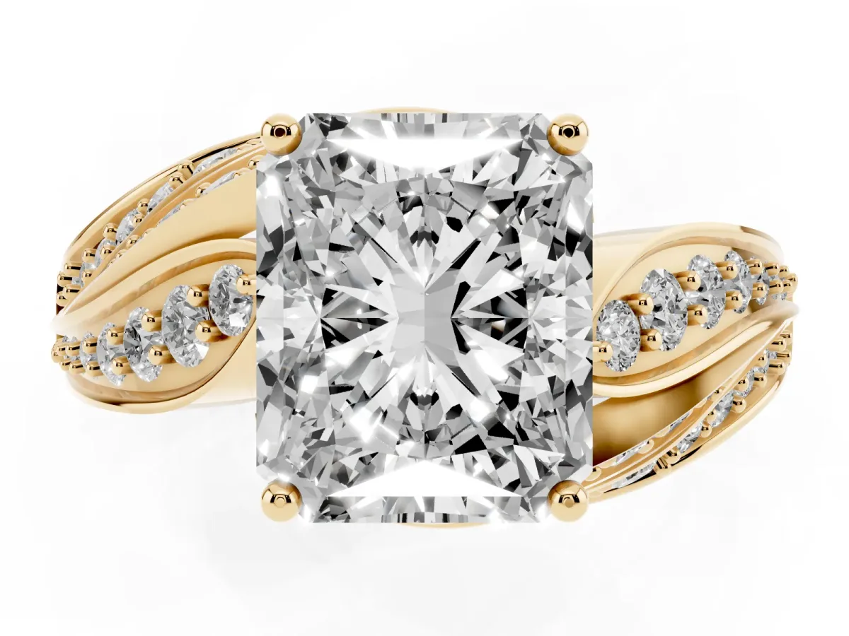 Radiant Cut Diamond Solitaire Ring with Prong Setting and Twisted Pavé Band Yellow gold