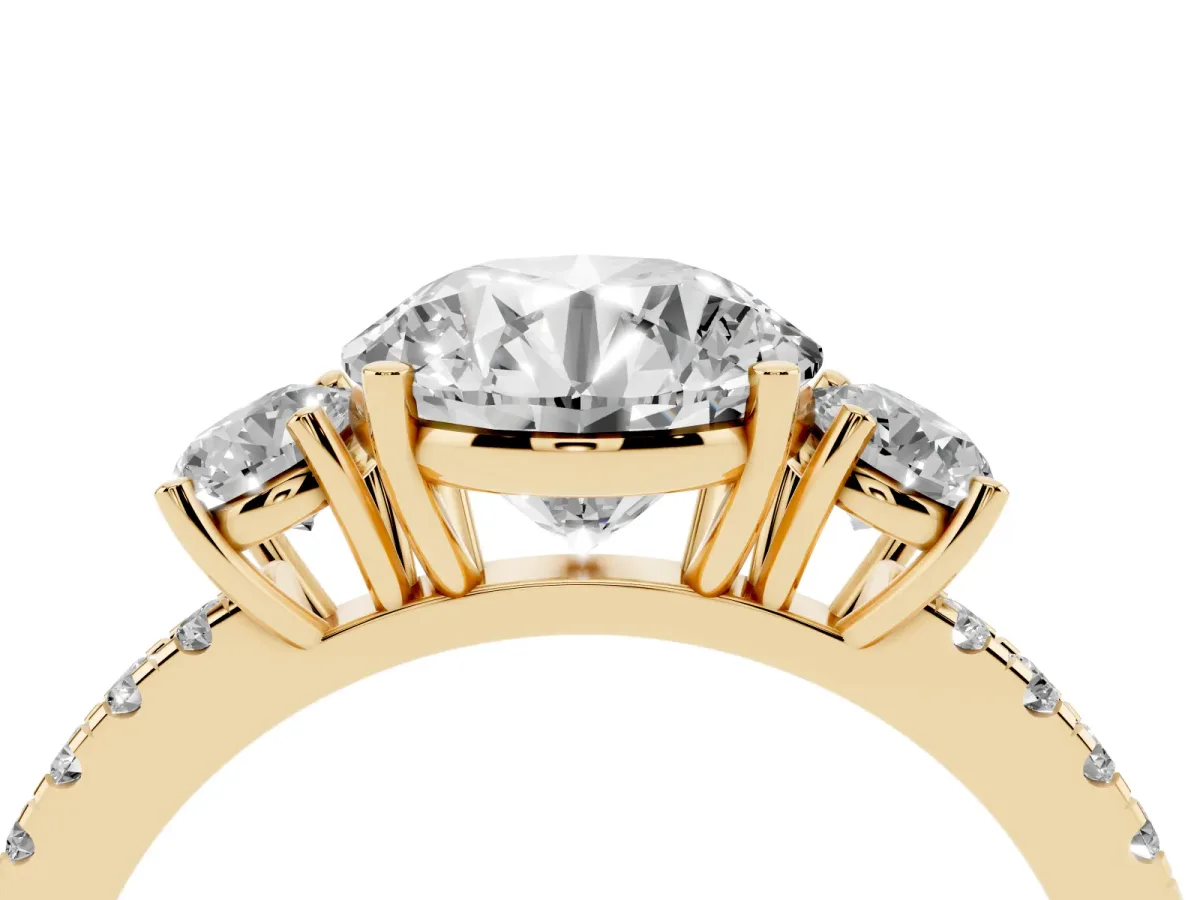 Three-Stone Round Cut Cut Diamond Pavé Band with Prong Setting Yellow gold