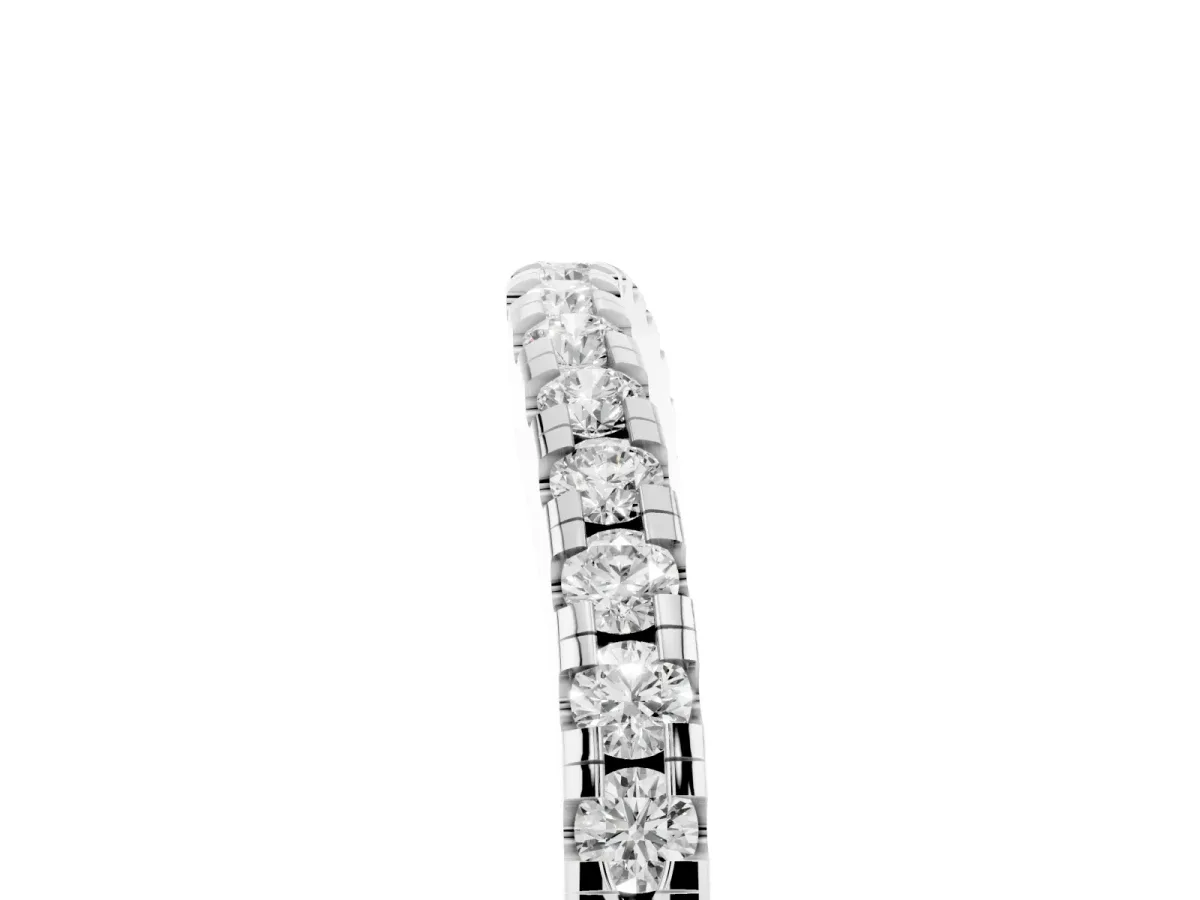 Pavé Round Diamond Curved Band with Shared Prong Setting Platinum