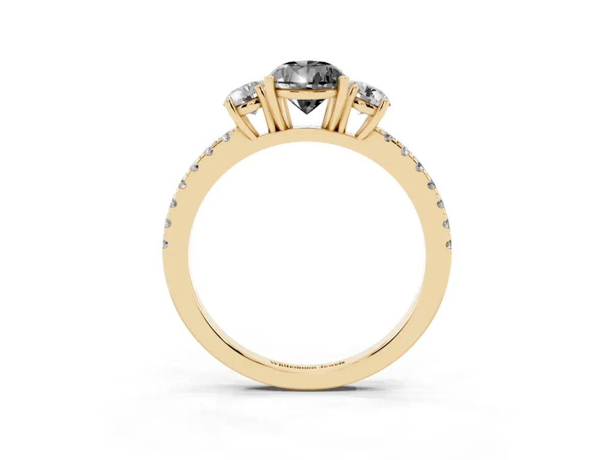 Fancy Black Three-Stone Pear Cut Cut Diamond Pavé Band with Prong Setting Yellow gold