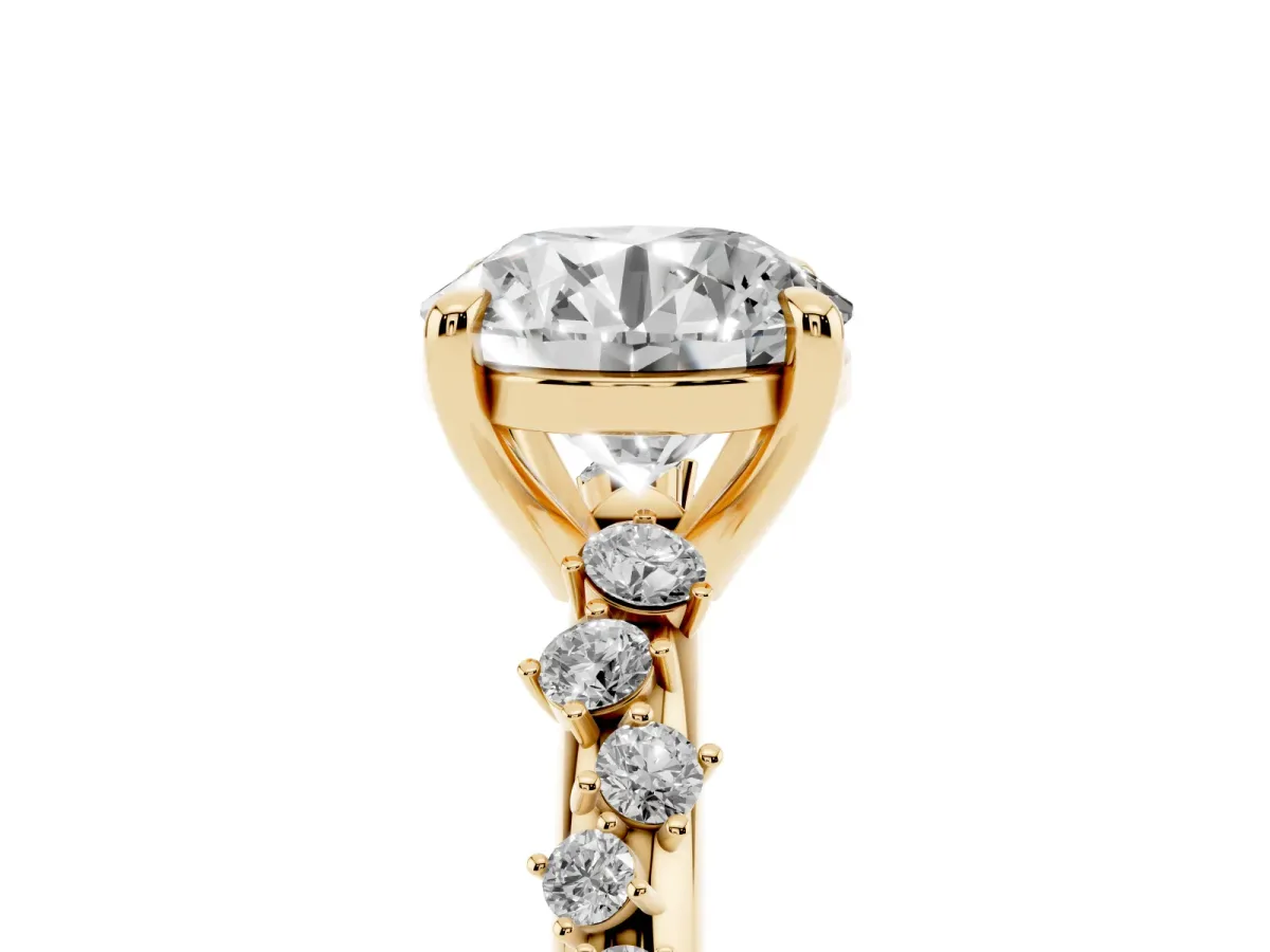 Round Cut Cut Diamond Vine Band with Four-Prong Setting Yellow gold