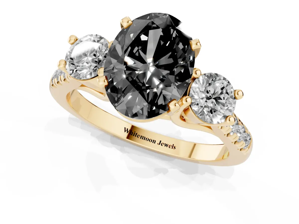 Fancy Black Three-Stone Oval Cut Diamond Pavé Band with Four-Prong Setting Yellow gold