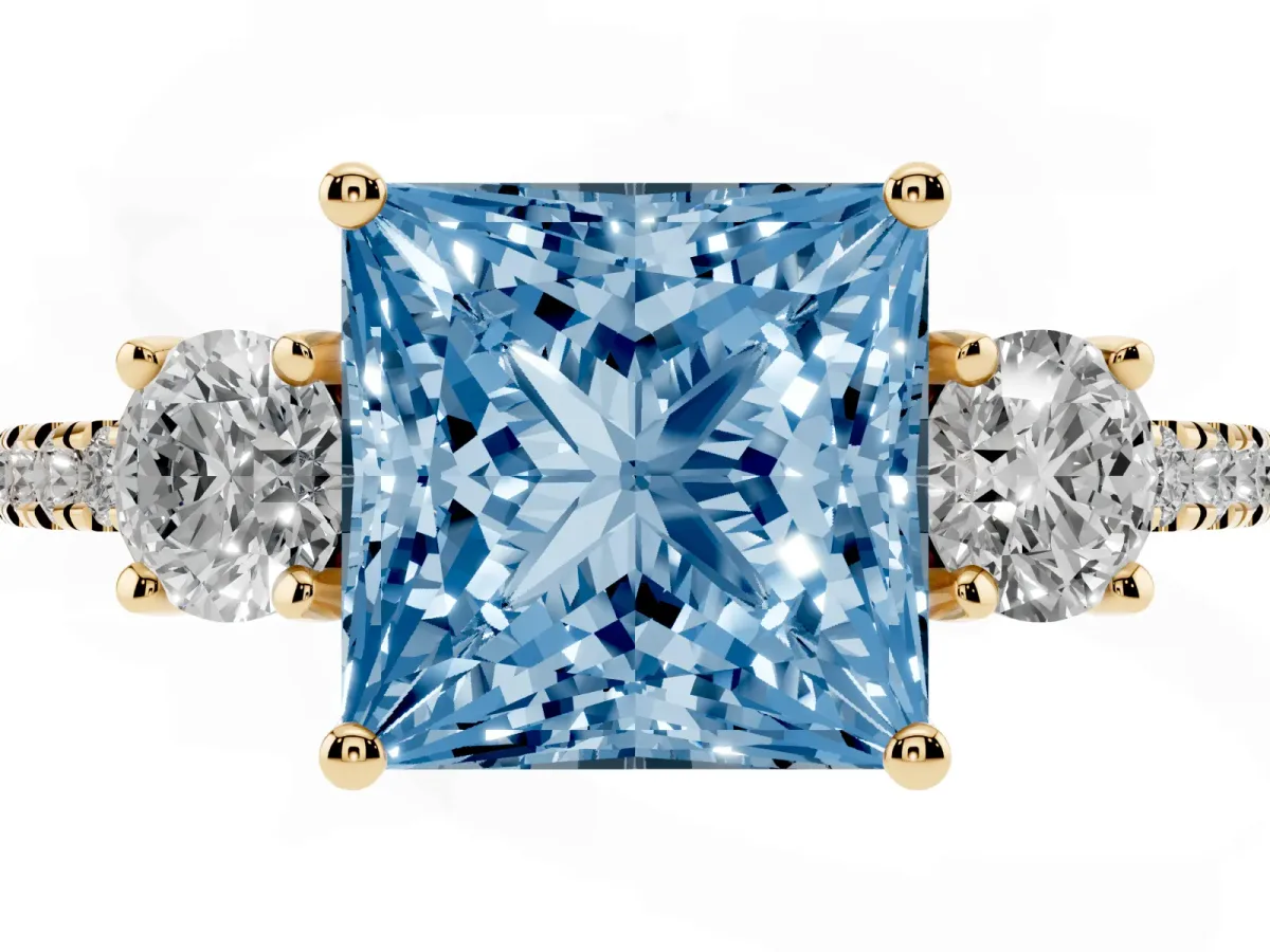 Fancy Blue Three-Stone Princess Cut Cut Diamond Pavé Band with Prong Setting Yellow gold