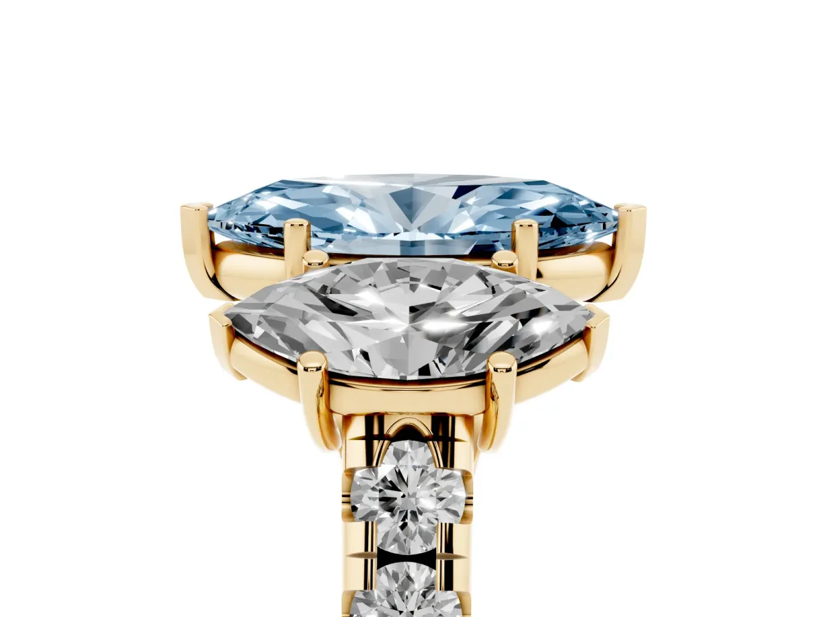 Fancy Blue Three-Stone Marquise Cut Diamond Pavé Band with Prong Setting Yellow gold