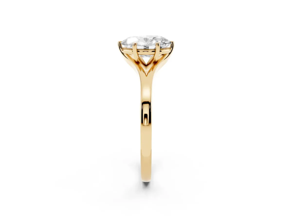 Oval Cut Solitaire Diamond Ring with Six-Prong Setting and Tapered Band Yellow gold