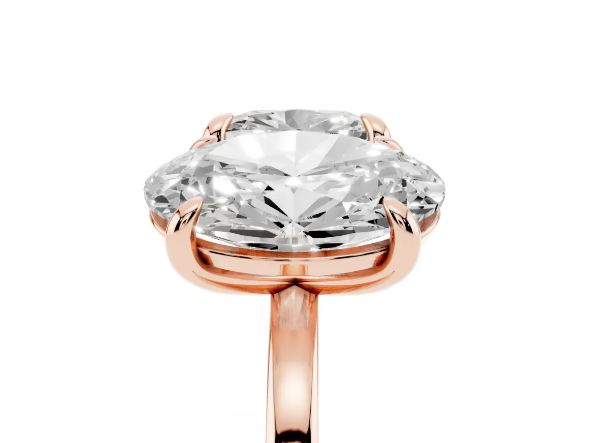 Oval and Cushion Toi Moi Ring with Prong Setting and Plain Band Rose gold