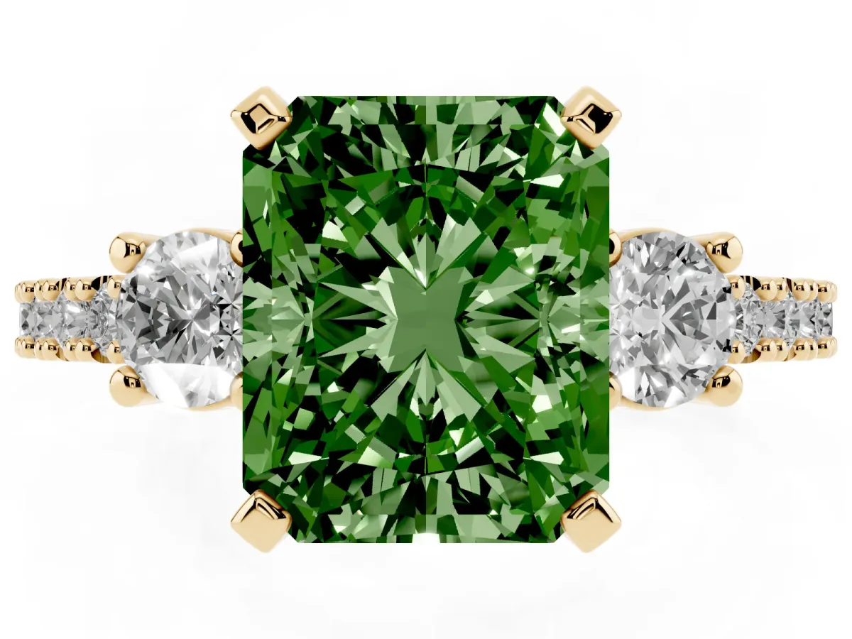 Fancy Green Radiant Cut Three-Stone Diamond Pavé Band with Prong Setting Yellow gold