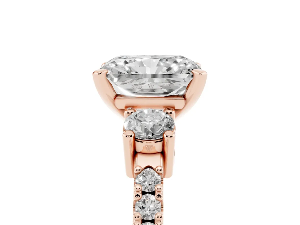 Radiant Cut Three-Stone Diamond Pavé Band with Prong Setting Rose gold