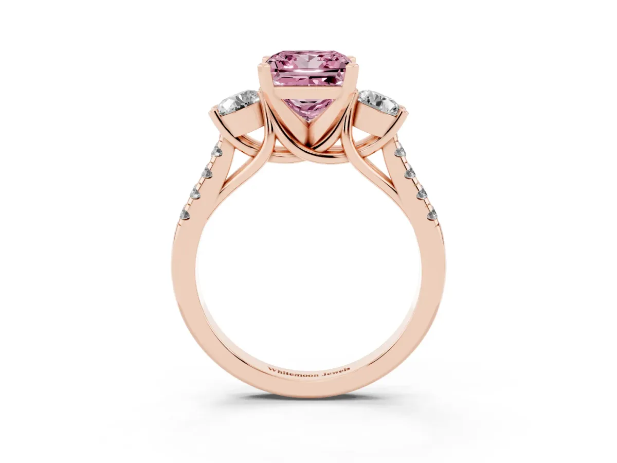 Fancy Pink Three-Stone Princess Cut Diamond Pavé Band with Four-Prong Setting Rose gold