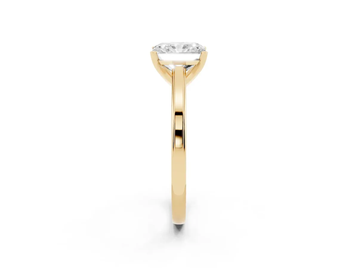 Radiant Cut Solitaire Diamond Ring with Four-Prong Setting and Classic Band Yellow gold