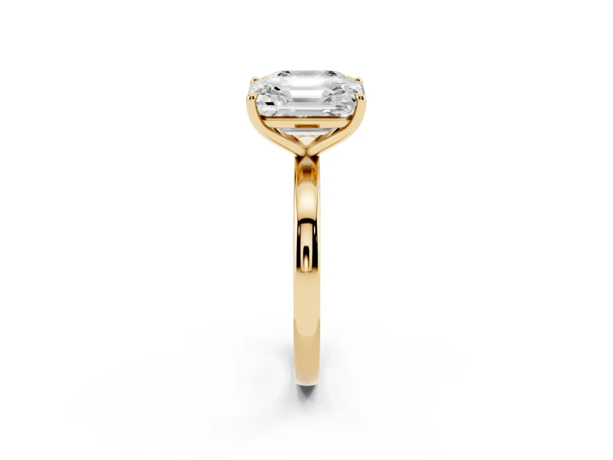 Asscher Cut and Emerald Cut Toi Moi Ring with Prong Setting Yellow gold