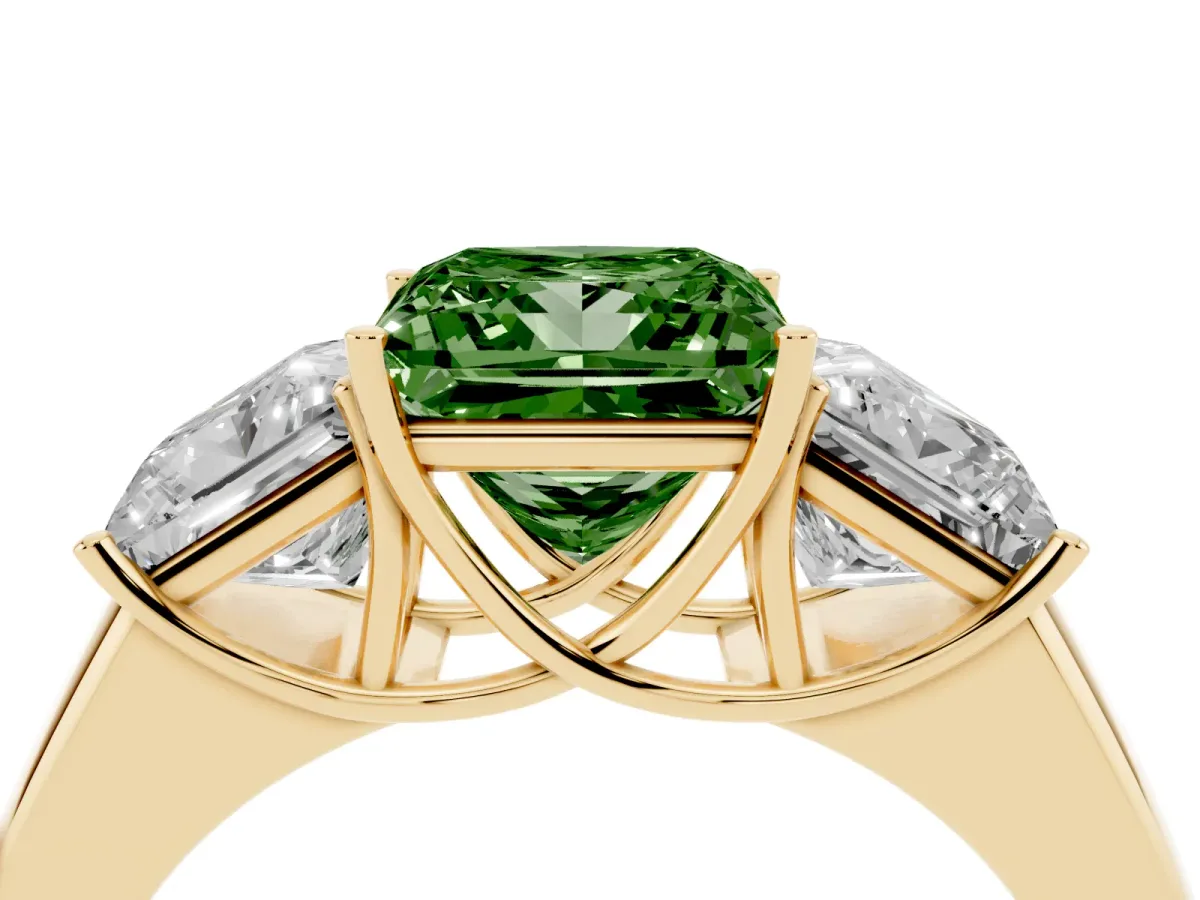 Fancy Green Three-Stone Princess Cut Cut Diamond Ring with Prong Setting and Classic Band Yellow gold