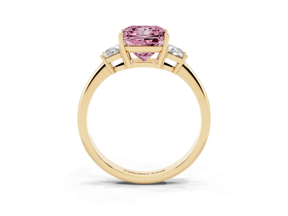 Fancy Pink Princess Cut Diamond Three-Stone Ring with Trapezoid Side Stones and Prong Setting Yellow gold