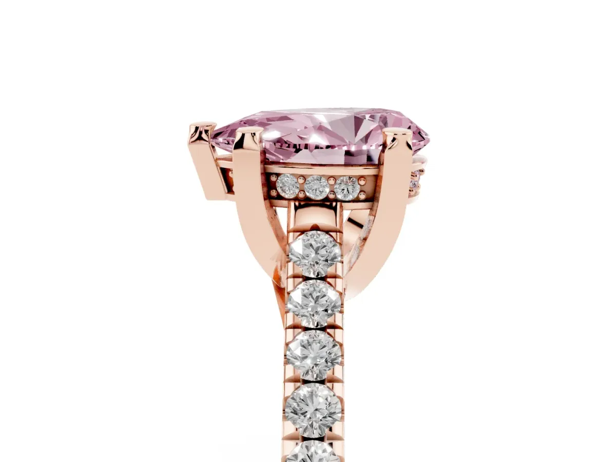 Fancy Pink Pear Cut Brilliant Diamond Solitaire with Pavé Band and Four-Prong Setting Rose gold