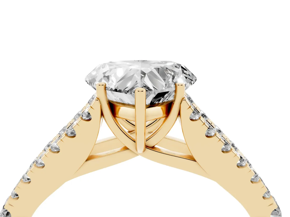 Heart Cut Diamond Split Shank Pavé Engagement Ring with Four-Prong Setting Yellow gold