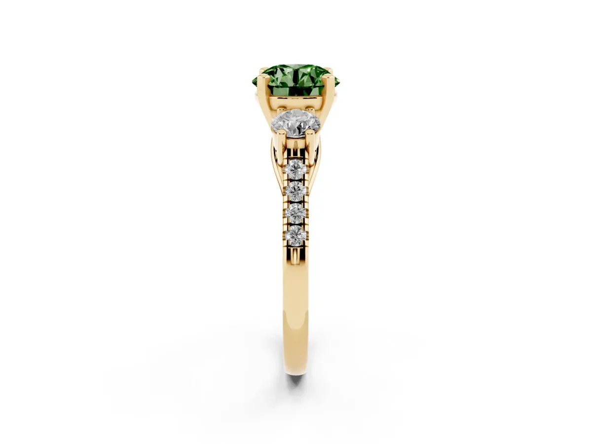 Fancy Green Three-Stone Round Cut Diamond Pavé Band with Four-Prong Setting Yellow gold