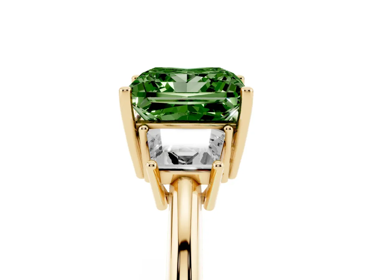 Fancy Green Princess Cut Diamond Three-Stone Ring with Trapezoid Side Stones and Prong Setting Yellow gold