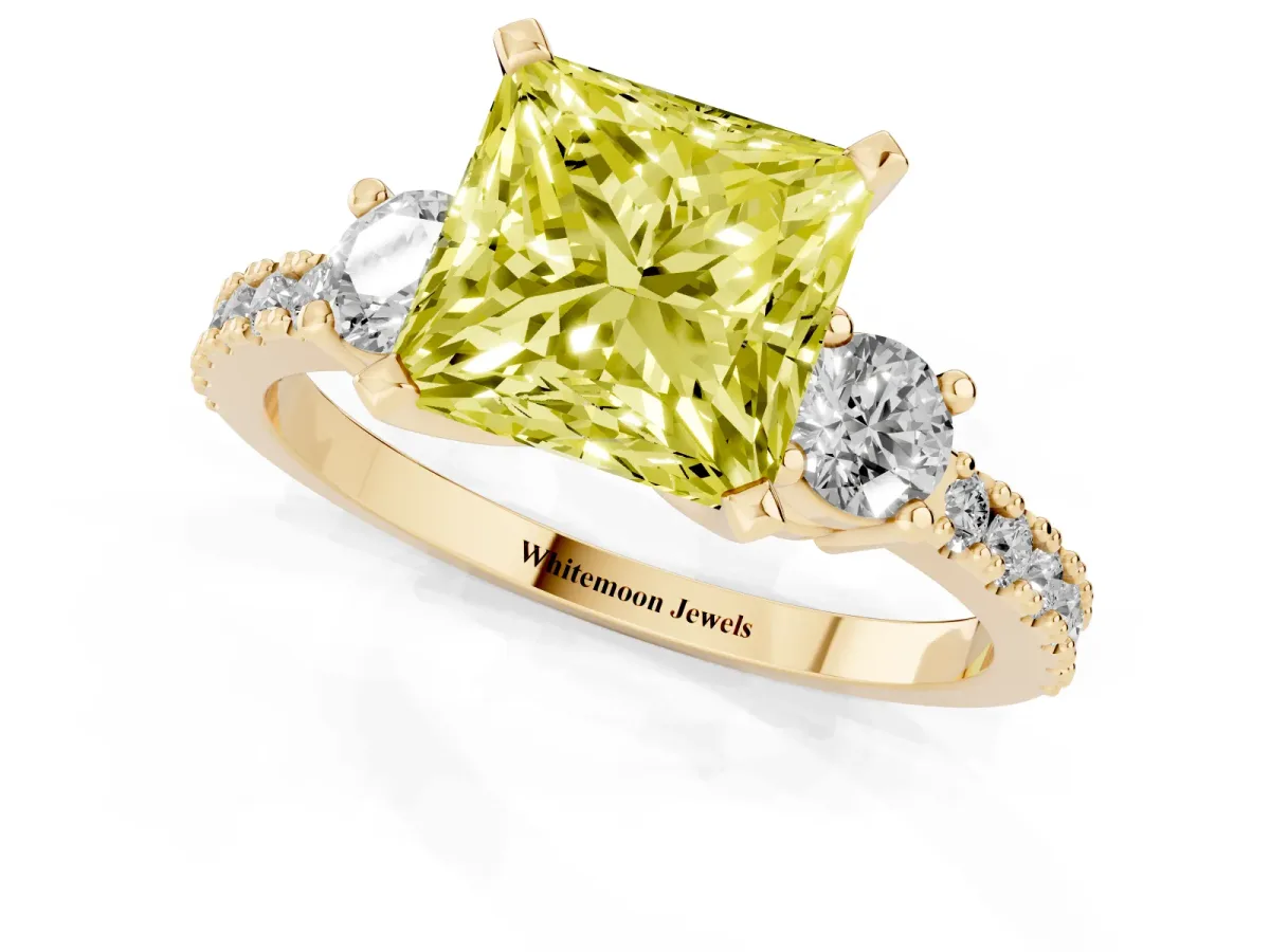 Fancy Yellow Princess Cut Three-Stone Diamond Pavé Band with Prong Setting Yellow gold