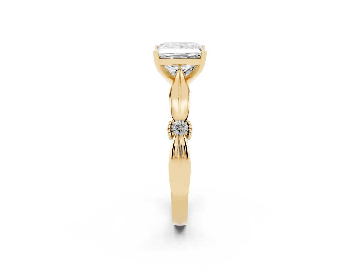 Princess Cut Solitaire Diamond Twisted Band with Four-Prong Setting Yellow gold