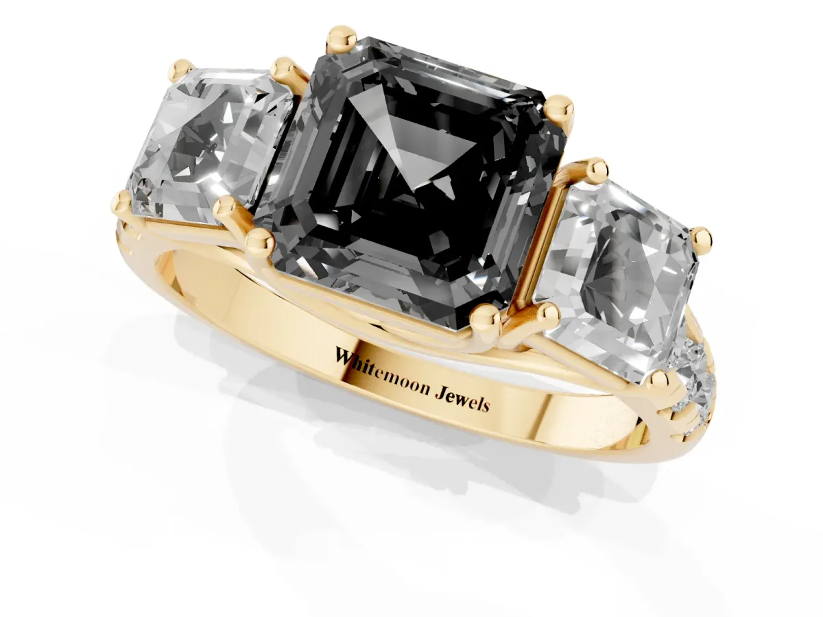 Fancy Black Three-Stone Asscher Cut Diamond Pavé Band with Prong Setting Yellow gold