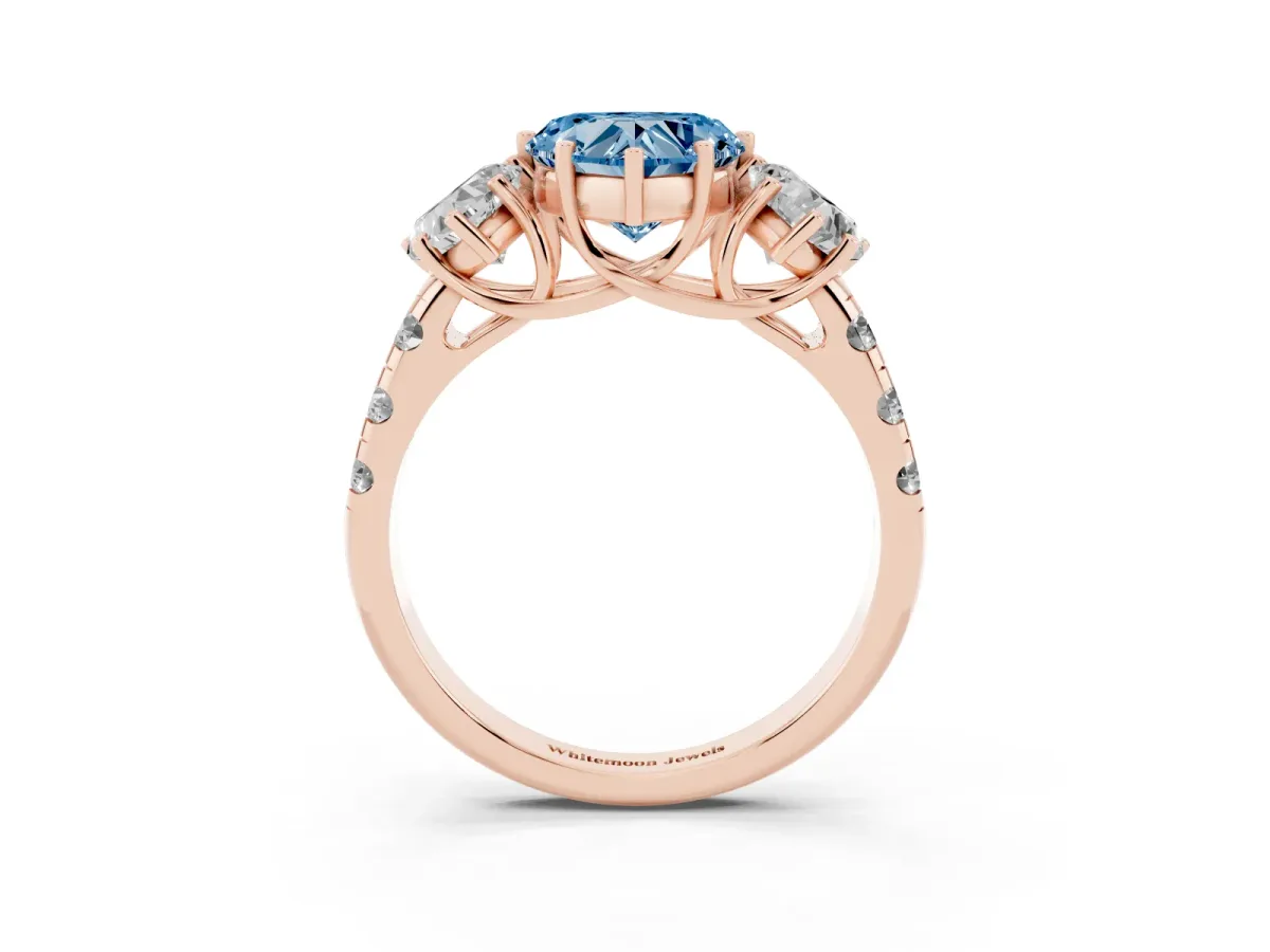 Fancy Blue Three-Stone Heart Cut Diamond Pavé Band with Prong Setting Rose gold