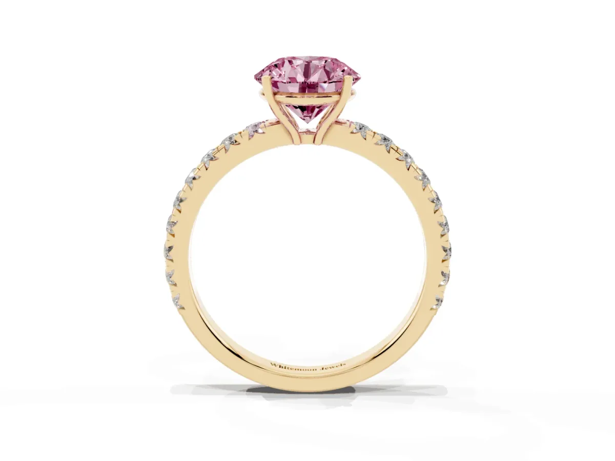 Fancy Pink Round Cut Diamond Pavé Solitaire Engagement Ring with Four-Prong Setting Yellow gold
