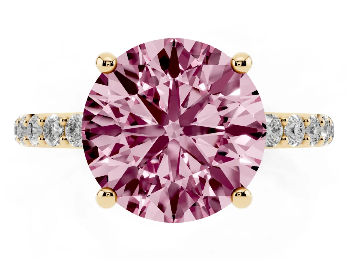 Fancy Pink Round Cut Diamond Solitaire Ring with Round Pavé Band and Prong Setting Yellow gold