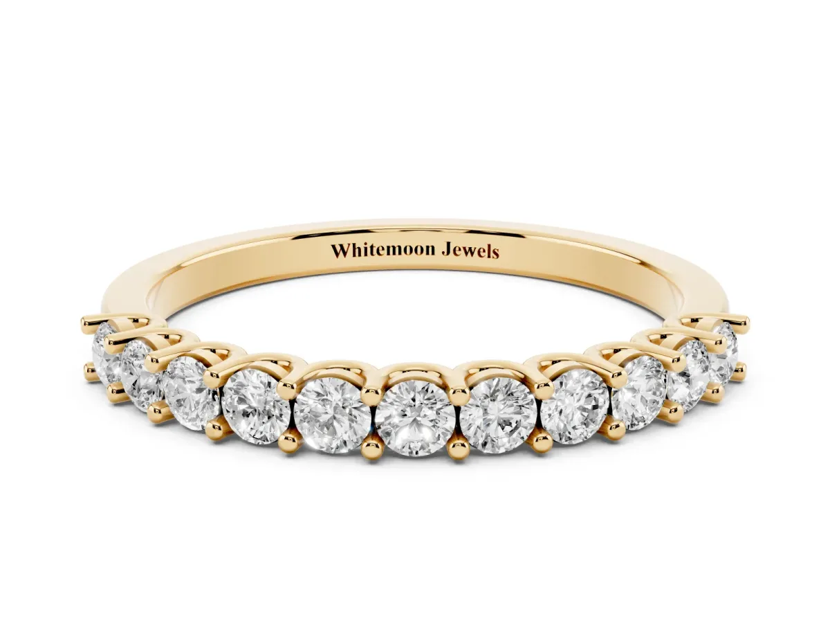 Round Diamond Pavé Half-Eternity Band Yellow gold
