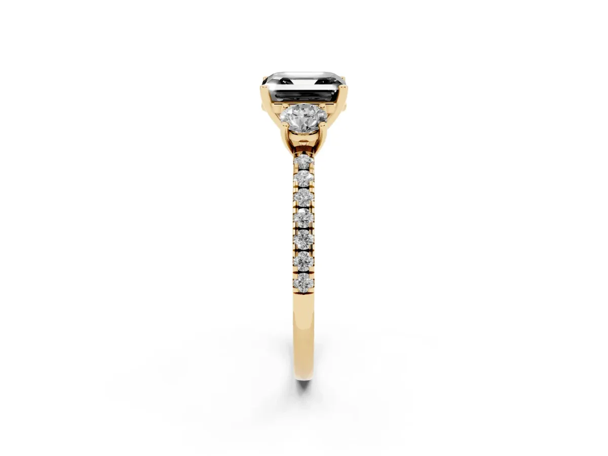 Fancy Black Three-Stone Asscher Cut Cut Diamond Pavé Band with Prong Setting Yellow gold