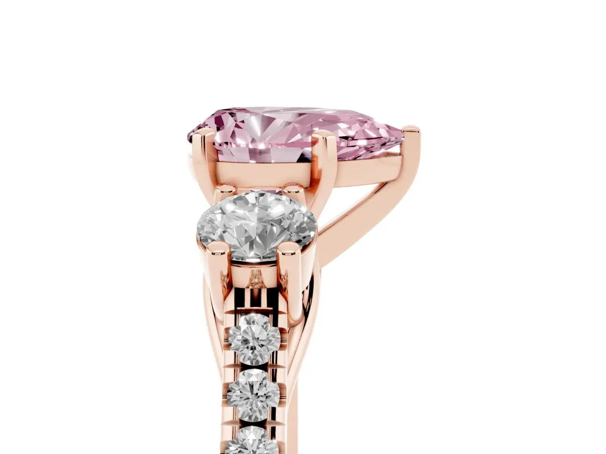 Fancy Pink Three-Stone Pear Cut Diamond Pavé Band with Four-Prong Setting Rose gold