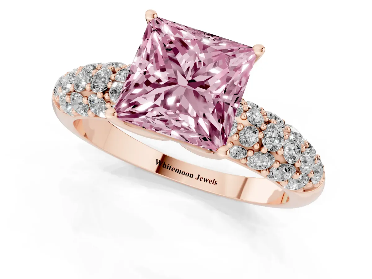 Fancy Pink Princess Cut Diamond Pavé Band Solitaire Ring with Four-Prong Setting Rose gold