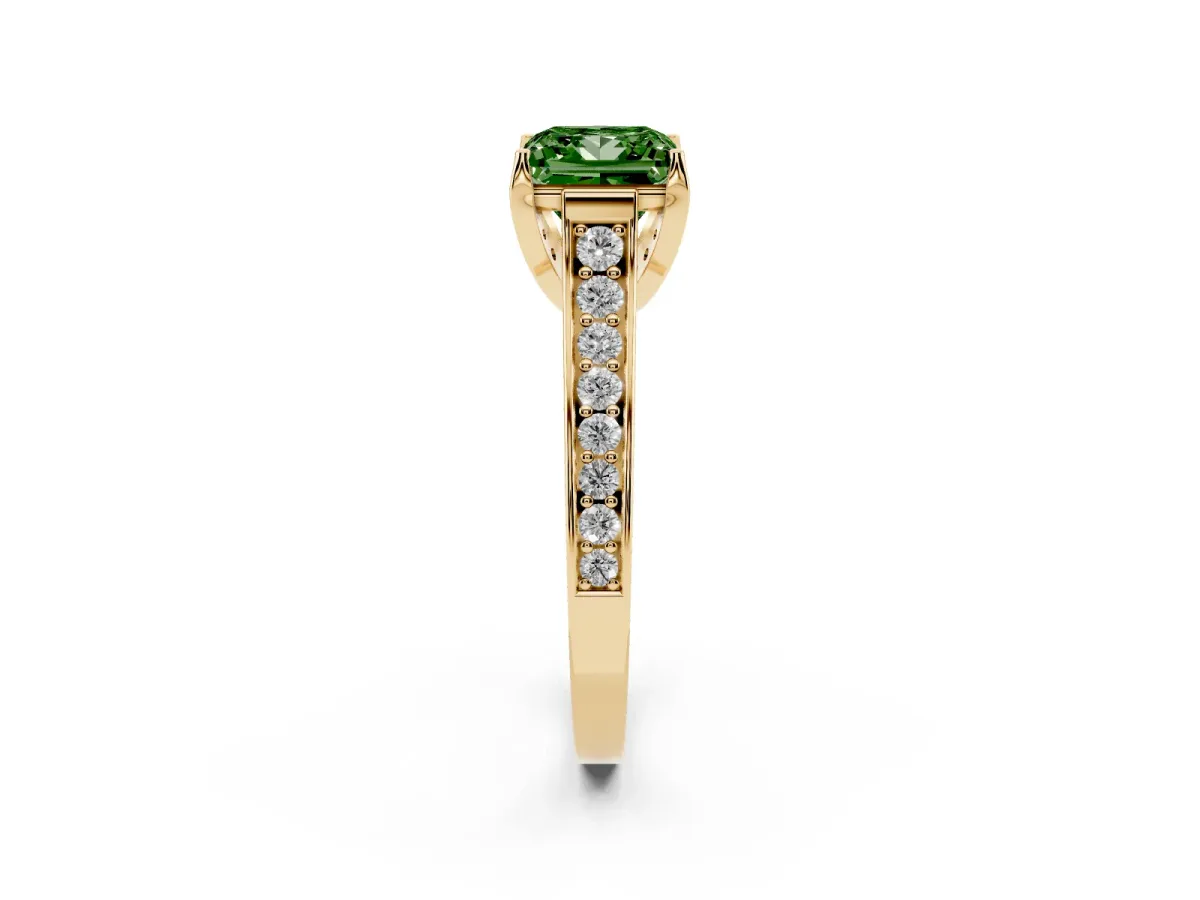 Fancy Green Princess Cut Brilliant Cut Diamond Engagement Ring with Pavé Band and Four-Prong Setting Yellow gold